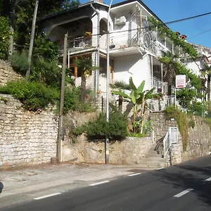  Apartman Edi - Captain's House